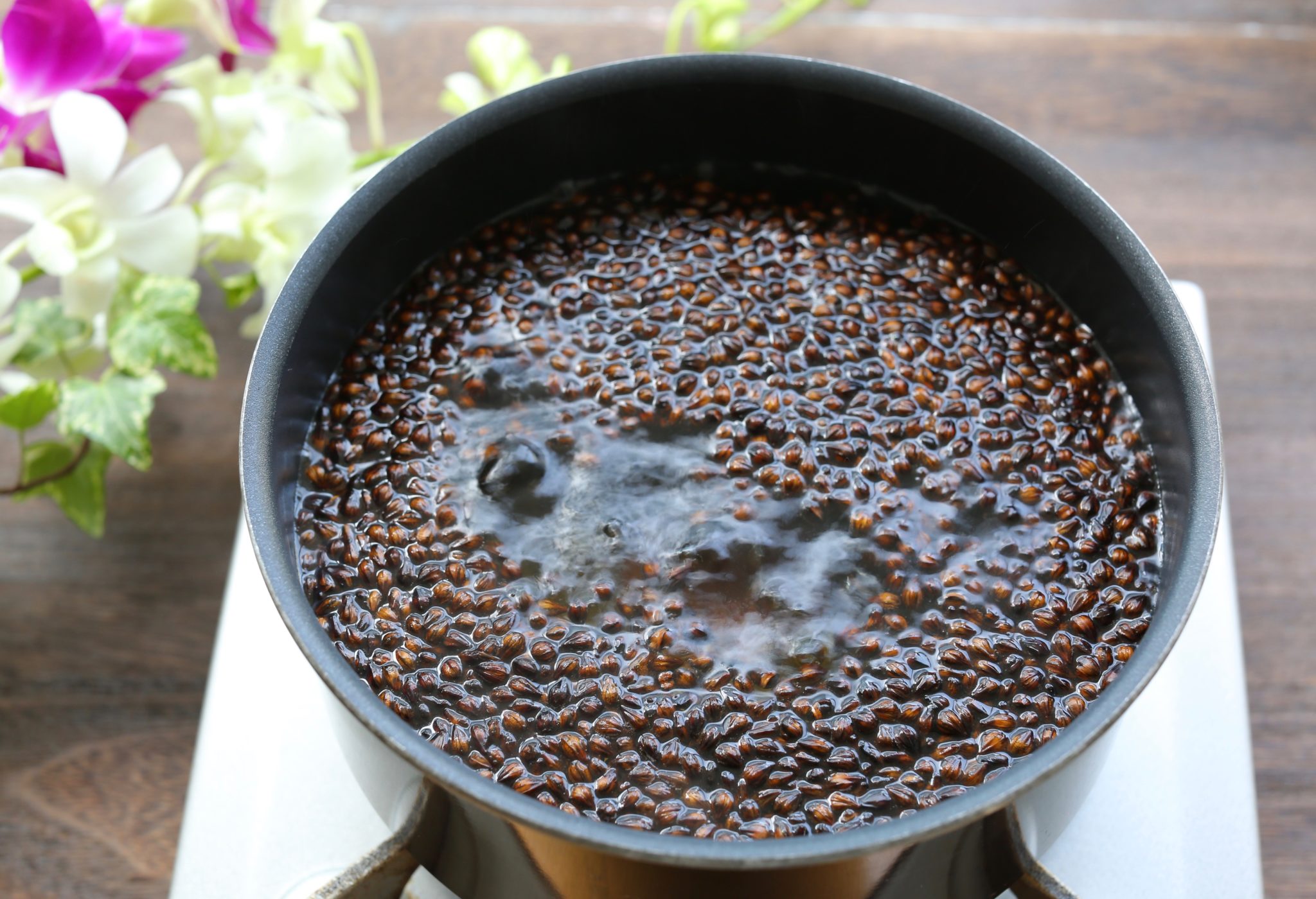 丸粒麦茶の作り方。手軽に風味アップ！やかんや鍋での煮出し方。 やまでら くみこ のレシピ