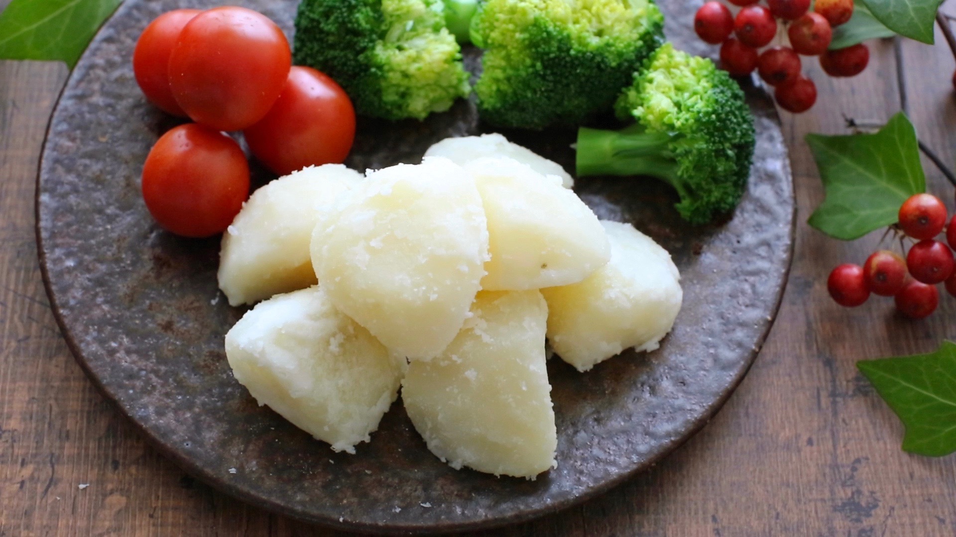 粉ふきいもの作り方。シンプルさが人気！じゃがいもの簡単レシピ。 やまでら くみこ のレシピ