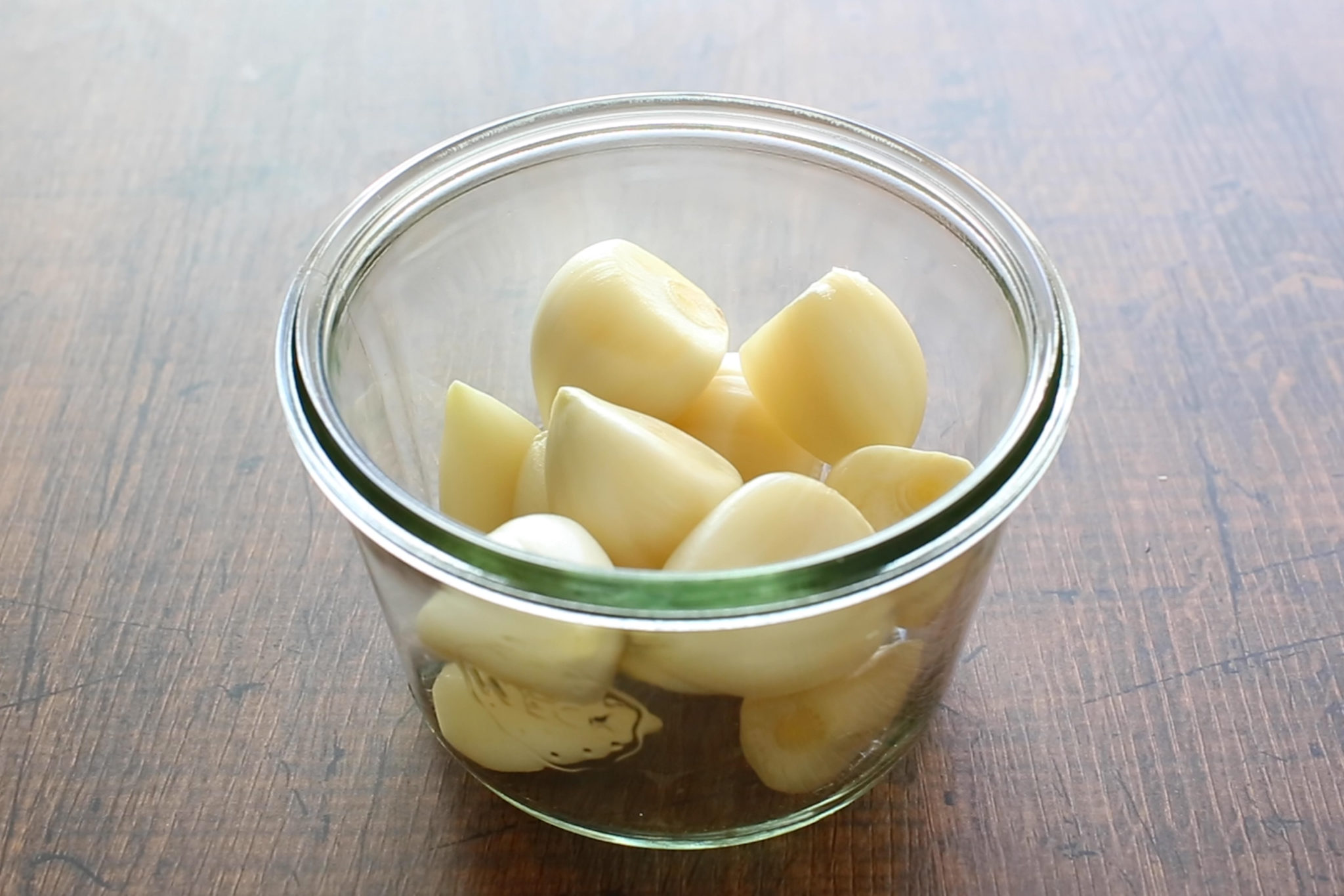 にんにくのはちみつ漬けの作り方。食べやすさUP！健康効果と保存方法 やまでら くみこ のレシピ