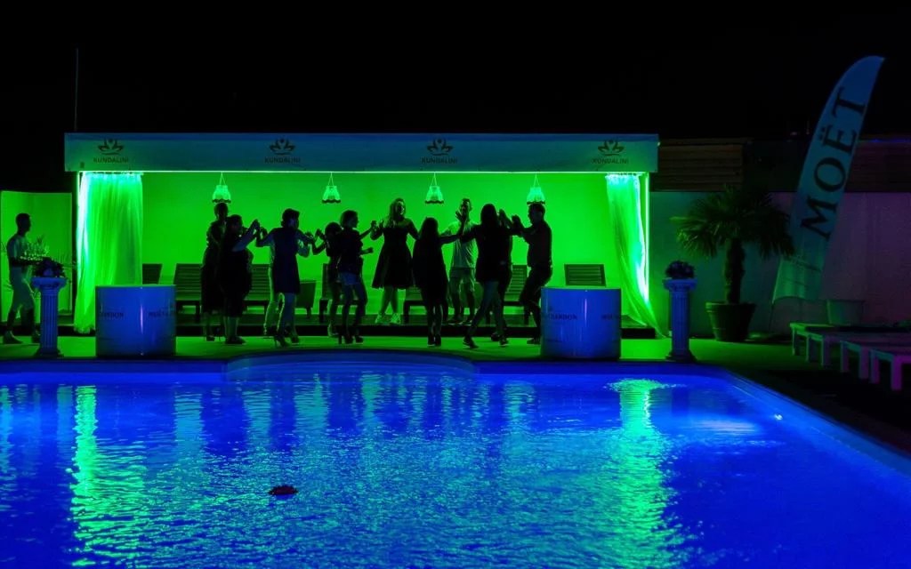 Majorate și aniversări Kundalini Pool Bar & Lounge