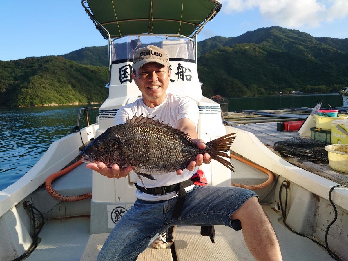 チヌ48.5cm｜国丸渡船 三重県の筏釣り 磯釣り グレ釣り チヌ釣り アオリイカ釣り