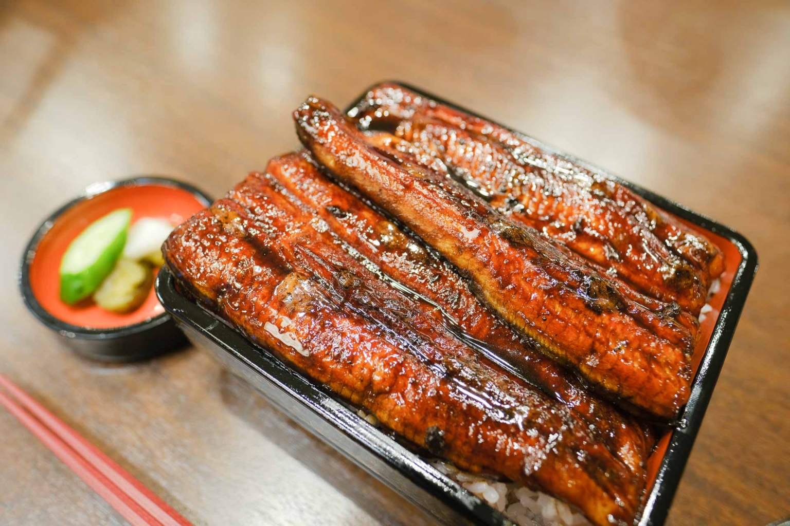 三郷市のうなぎ屋「川魚根本」で、極上のうな重に出会いました。 クラシア