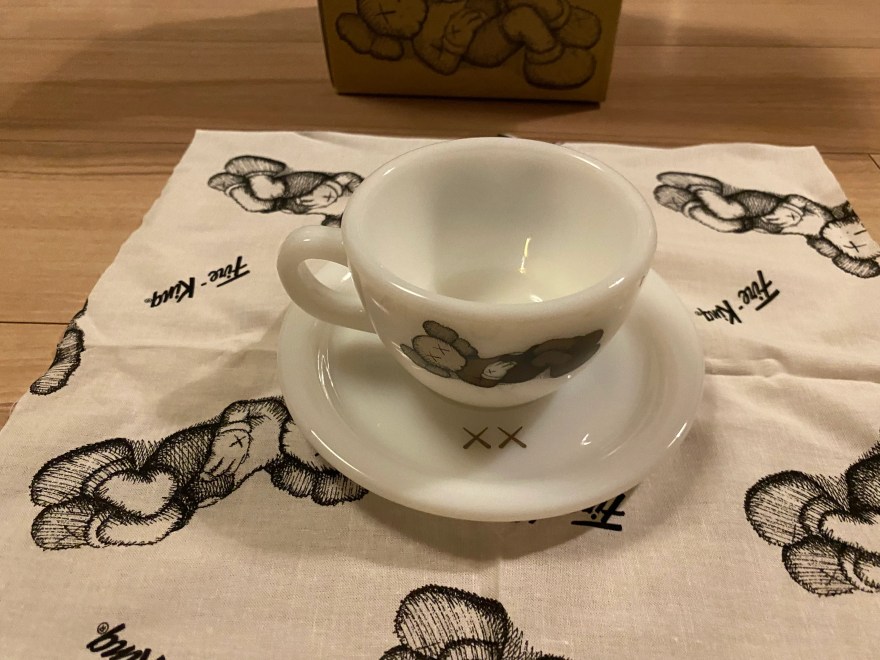 専門店では KAWS TOKYO FIRST 会場限定 ファイヤーキング 2個セット