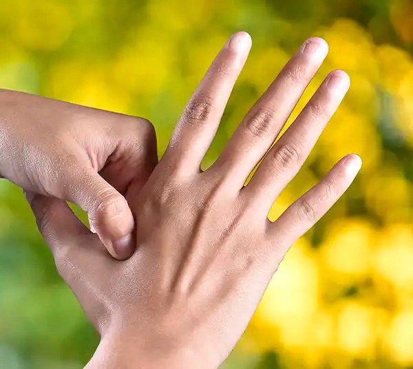 4 Effective Acupressure Points For Lower Back Pain Relief