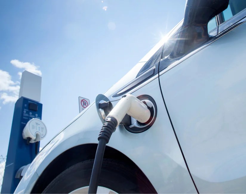 Pros & Cons of Electric Vehicles for Law Enforcement Agencies Kustom