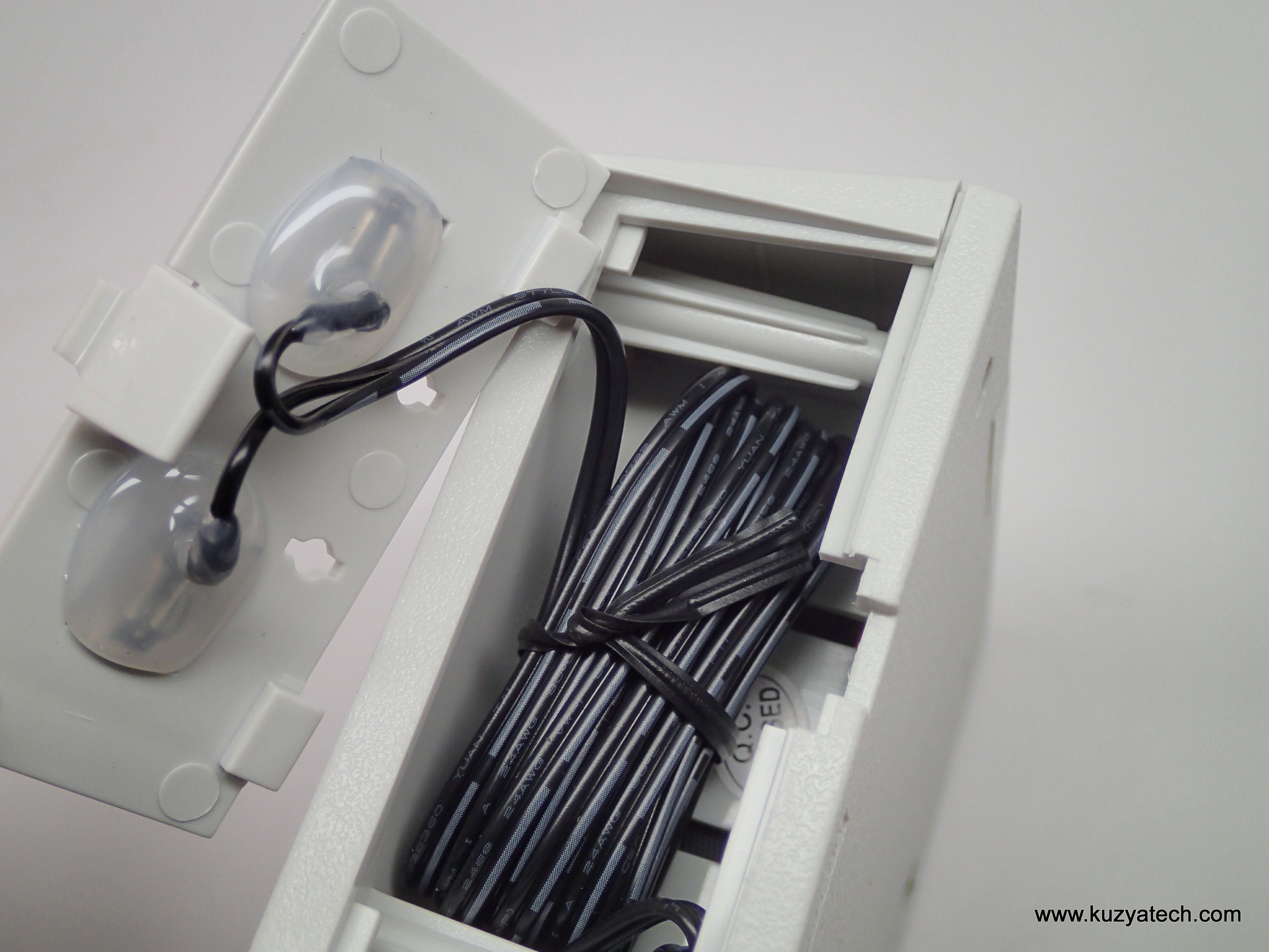 Watchdog Water Alarm teardown KuzyaTech