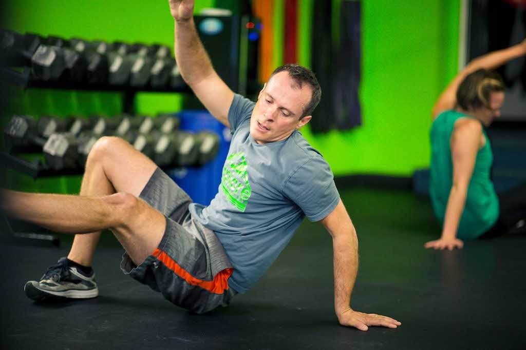 Better to Workout Alone or with a Friend? Kvell Group Exercise