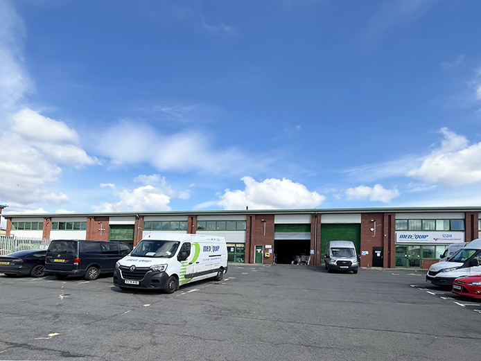 Matrix Point warehouses to rent Birmingham on secure estate