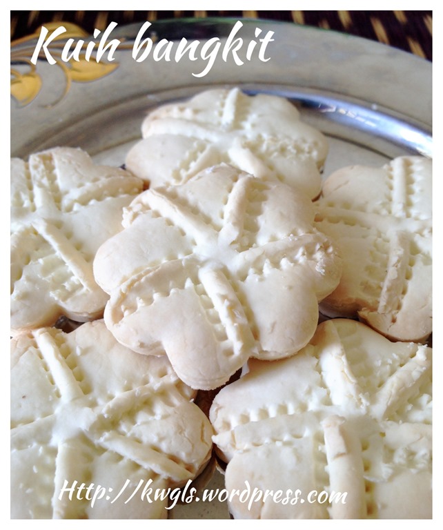 My Kuehkuih Bangkit Broken Into Pieces When It Dropped On My Floor 