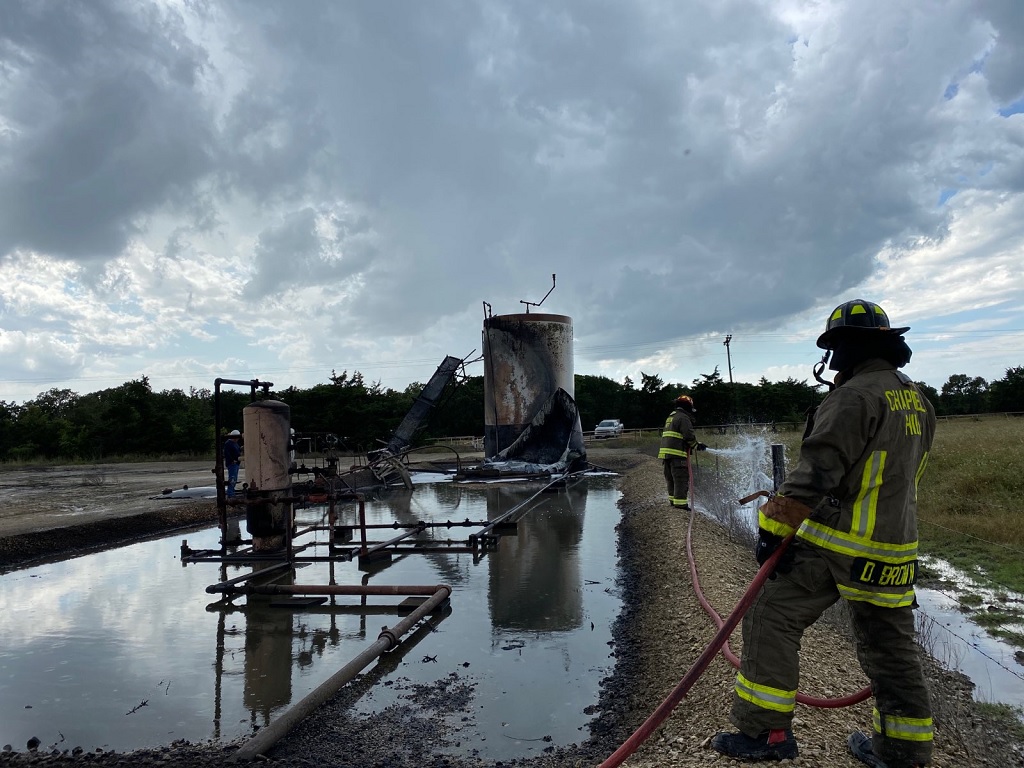 OIL TANK NEAR LAKE SOMERVILLE CATCHES FIRE AFTER LIGHTNING STRIKE
