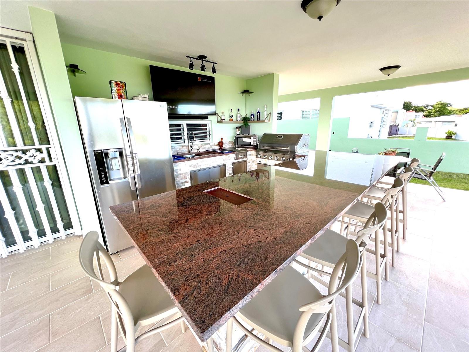 URB. RIVER EDGE HILLS