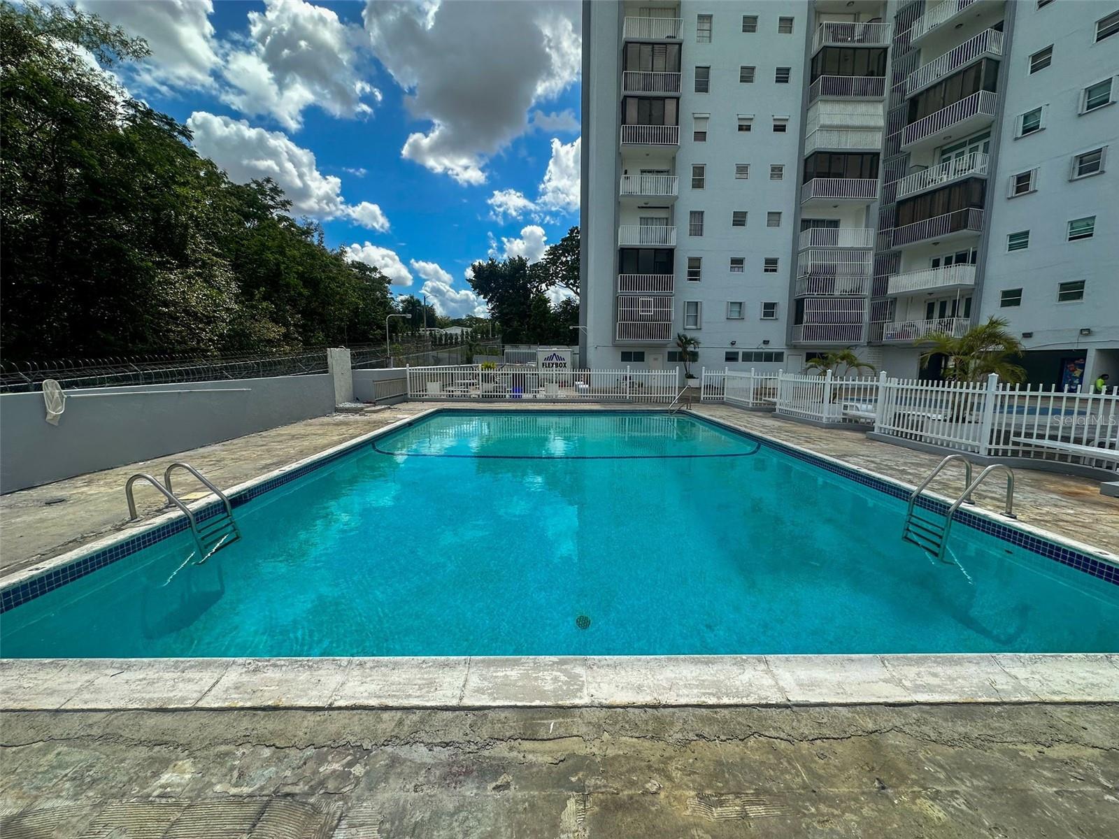 COND. PONCE DE LEON GARDENS