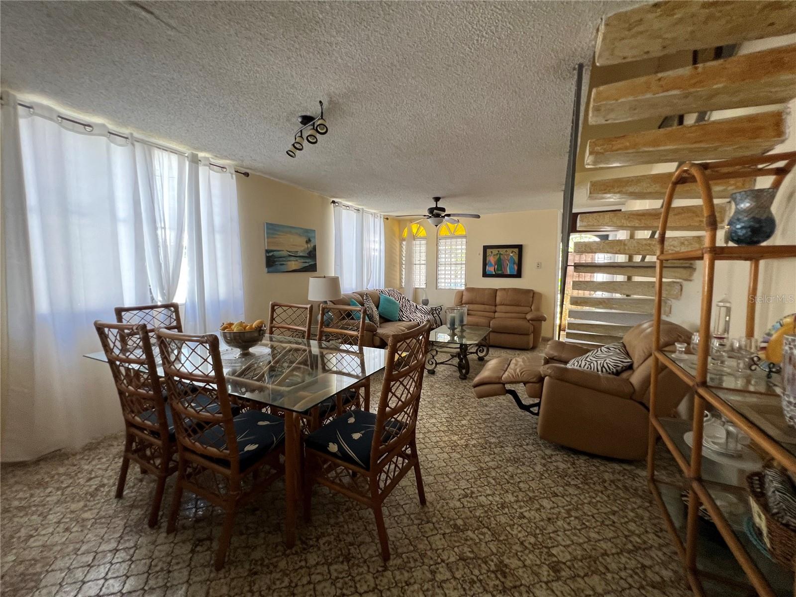 BORINQUEN GARDENS C/ IRIS