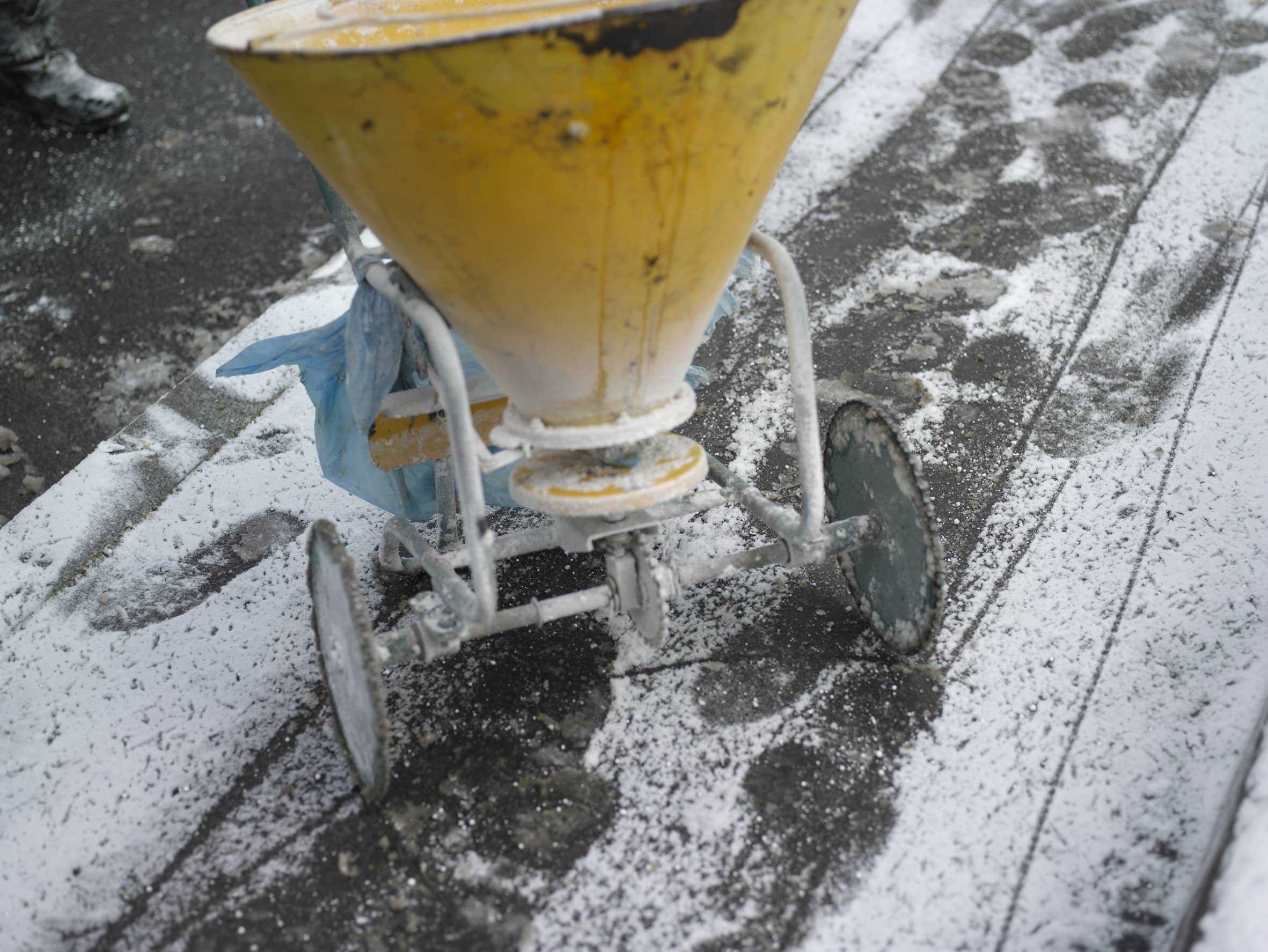 Should you use a snow blower salt spreader? Kyle's Garage