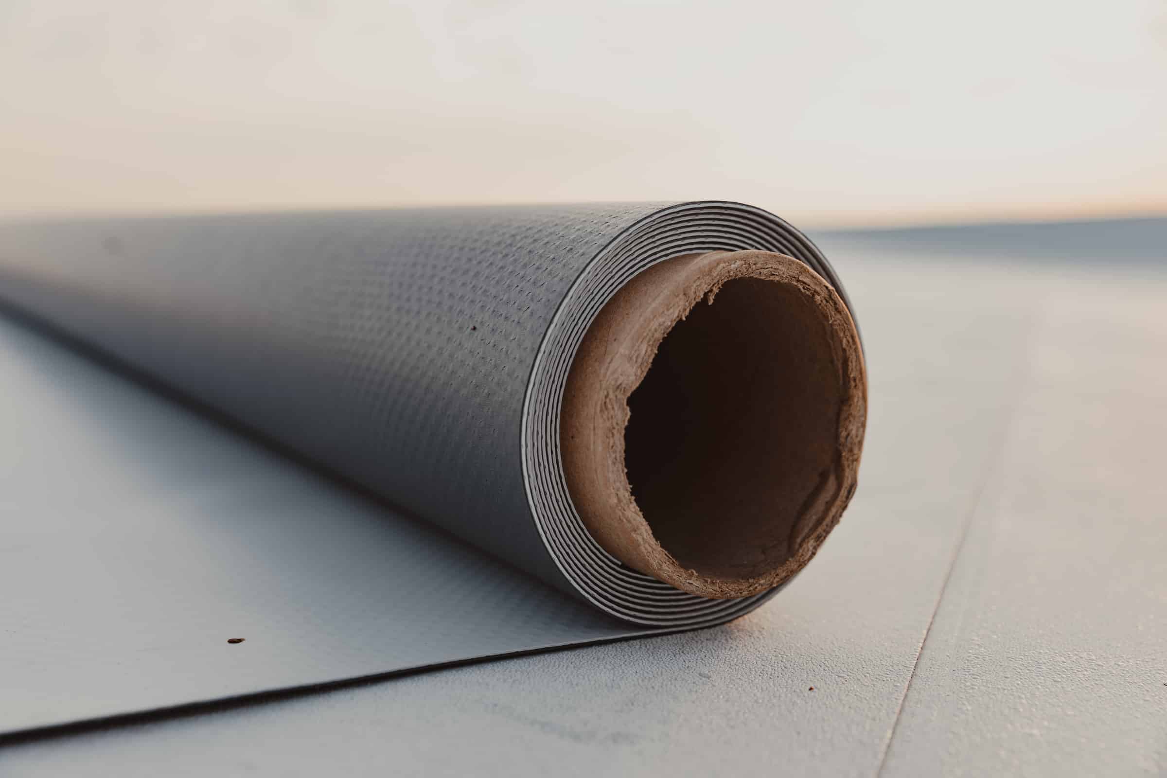 How to install rubber roofing Kyle's Garage