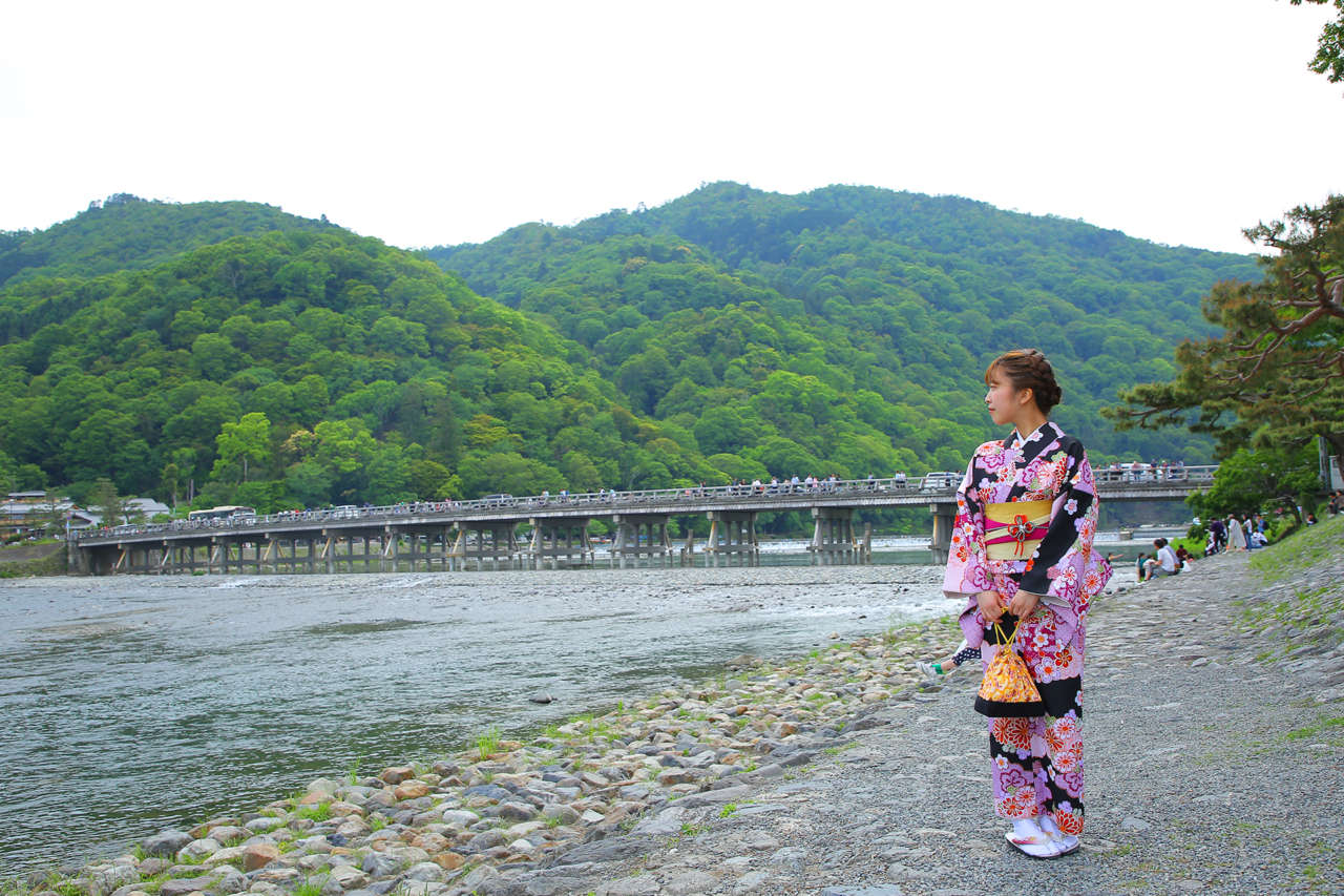 四季折々の美しい景観が広がる嵐山のシンボル 渡月橋｜ブログ｜京都着物レンタル京越｜着物レンタル 当日TEL予約OK