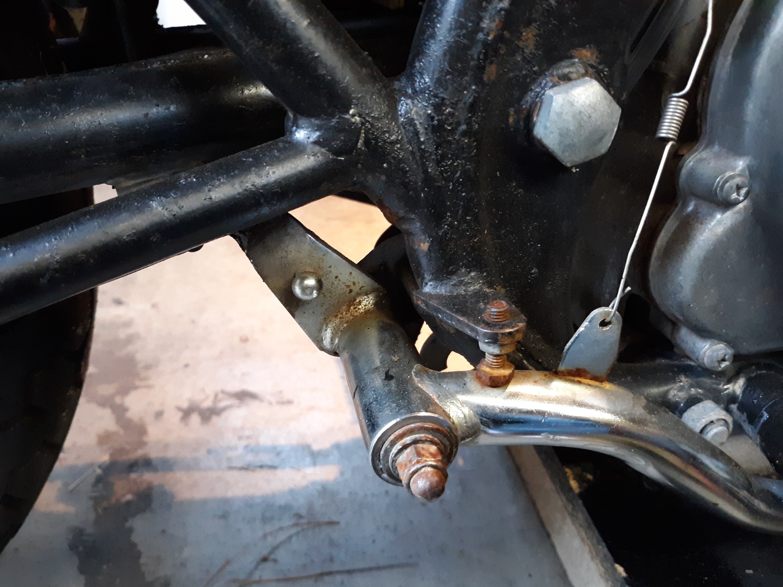 KZ440 rear brake pedal return spring KZRider Forum KZRider, KZ, Z1