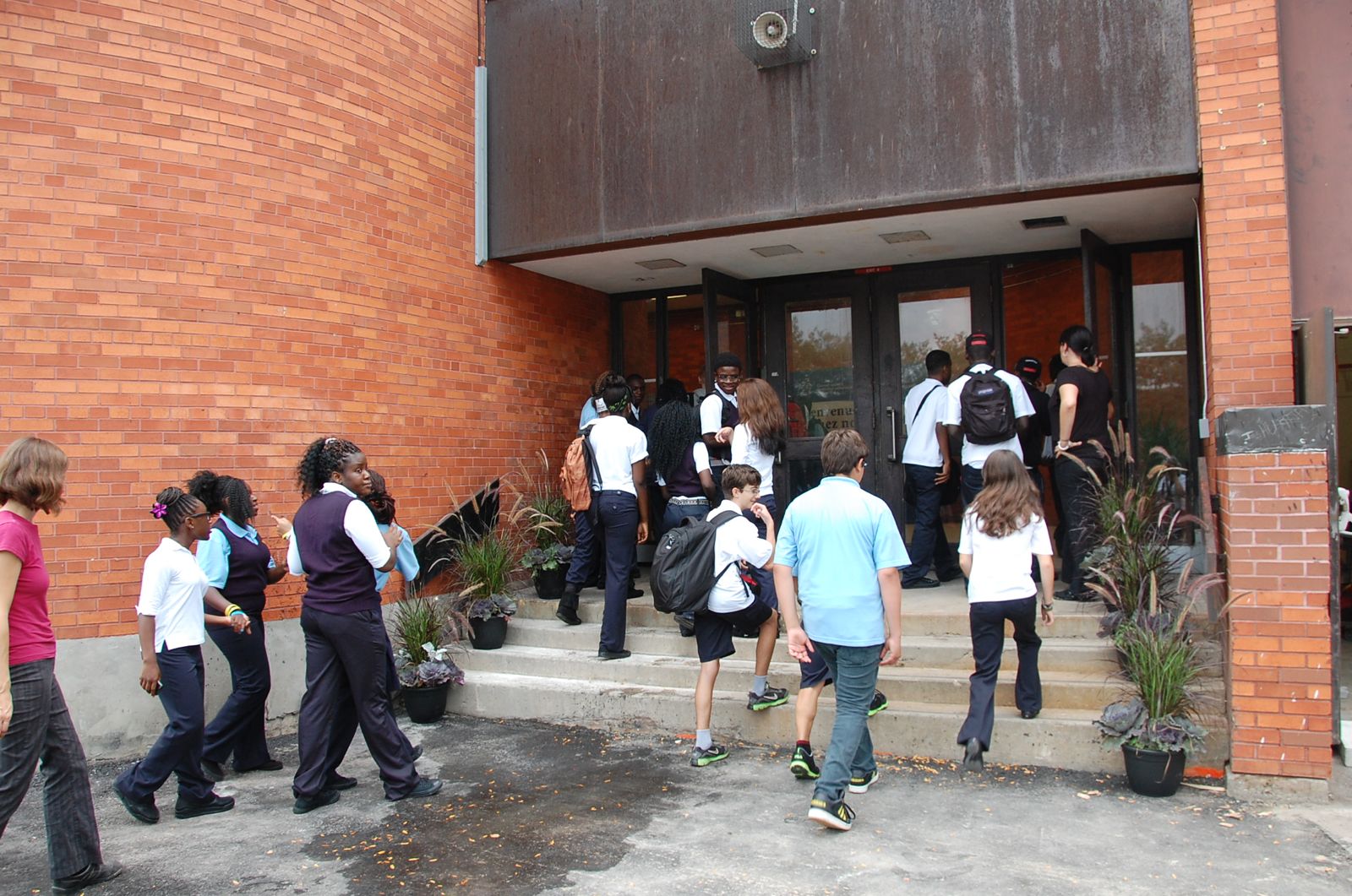 École SaintFrèreAndré entrevue avec le directeur Hader Ibrahim l