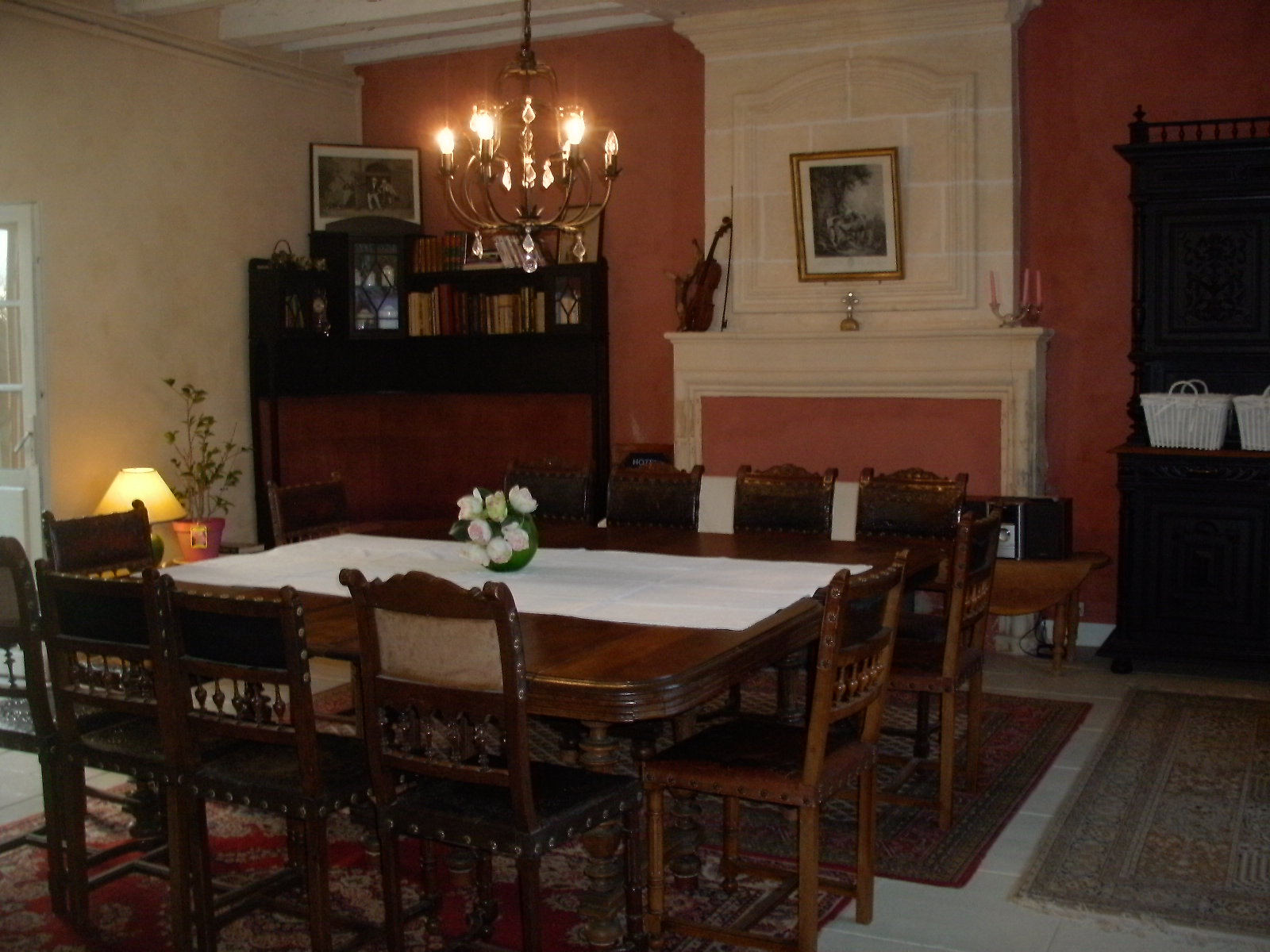 3 chambres d'hotes.Une salle de reception pour 20 à 25