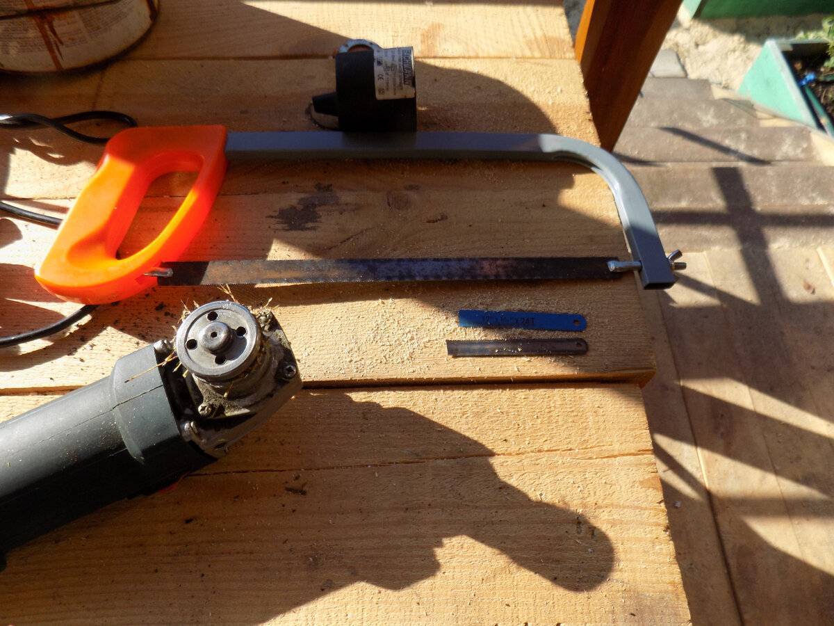 Как открутить гайку на смесителе в ванной: направление вращения