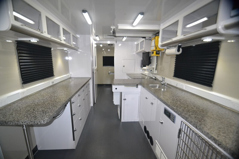 31ft Mobile Veterinary Clinic La Boit Specialty Vehicles, Inc.