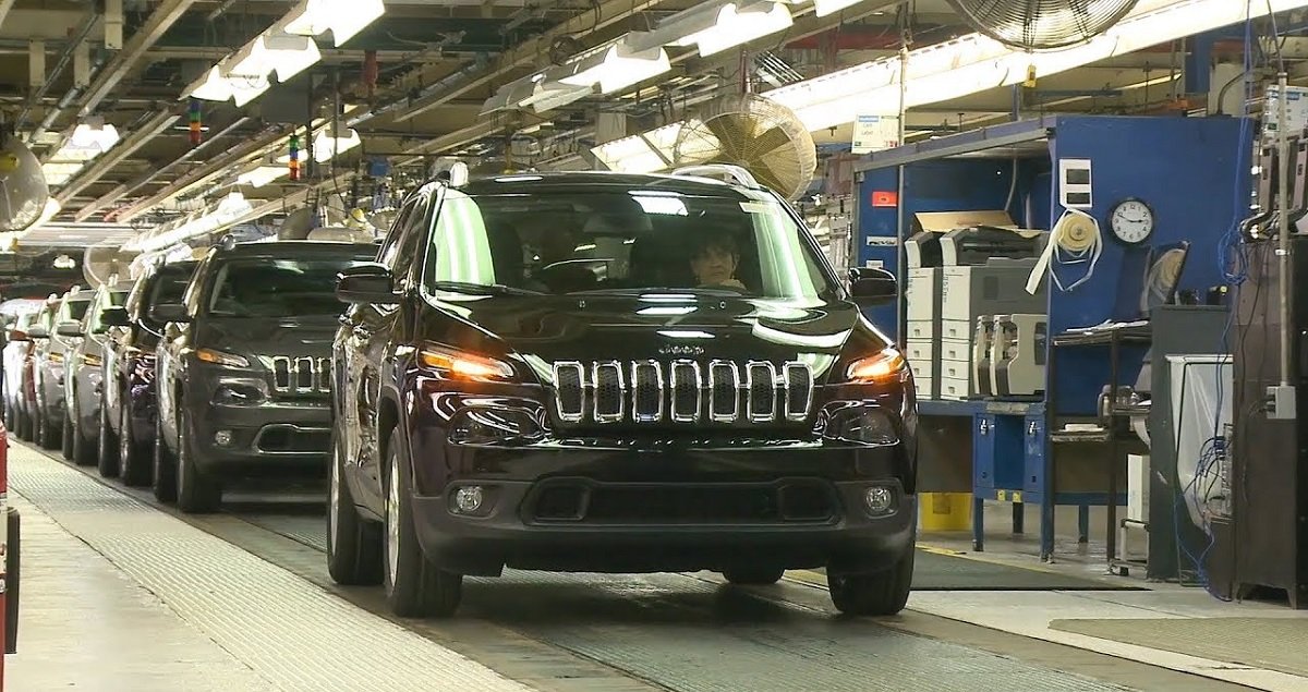 Jeep Plant Layoffs Reach 1,400
