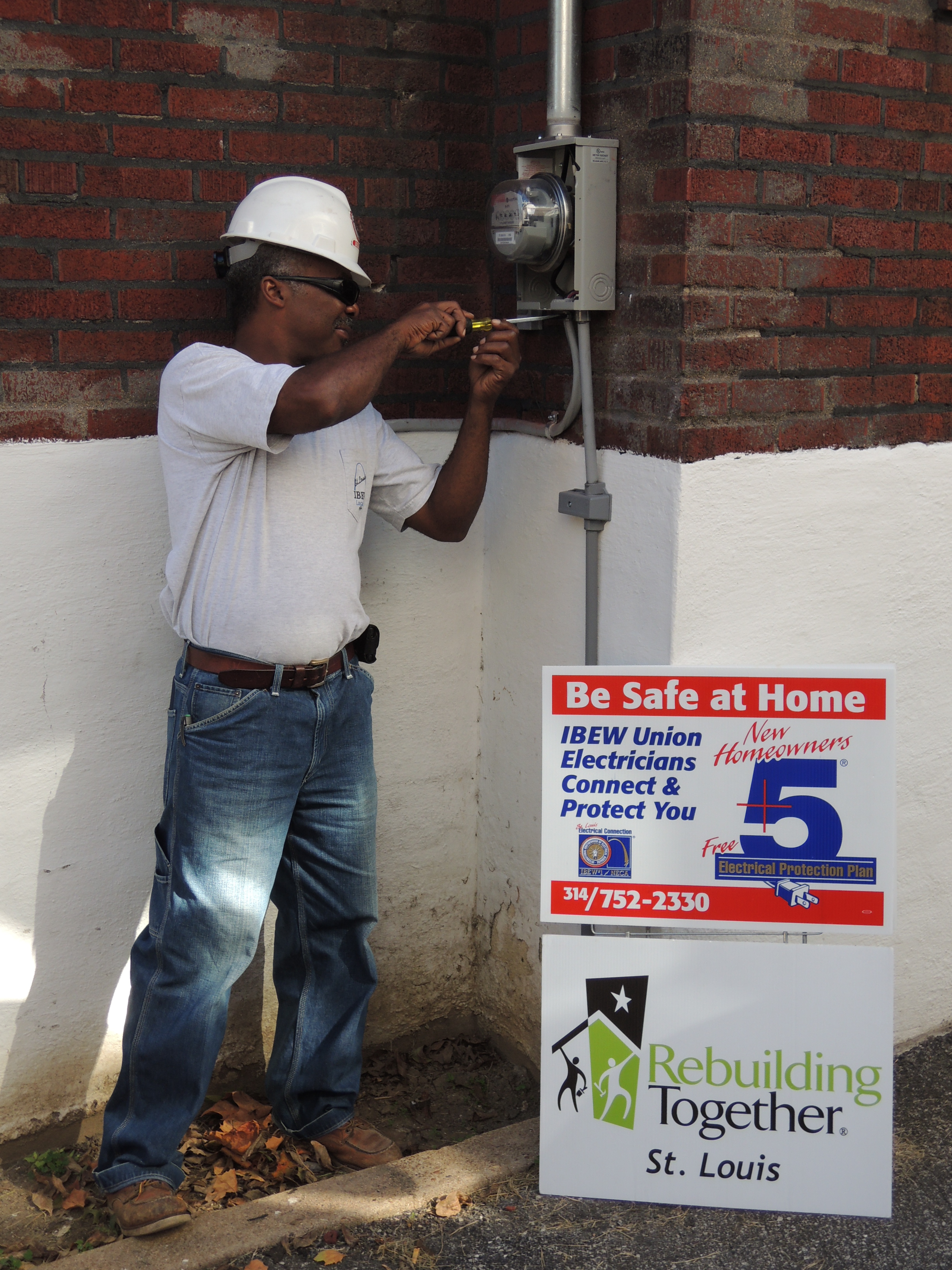 IBEW Local 1 teams with Rebuilding Together to help St. Louis homeowners The Labor Tribune