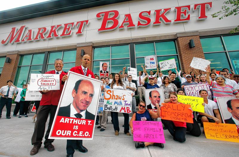 Market Basket CEO praises workers for getting his job back ‘I love you