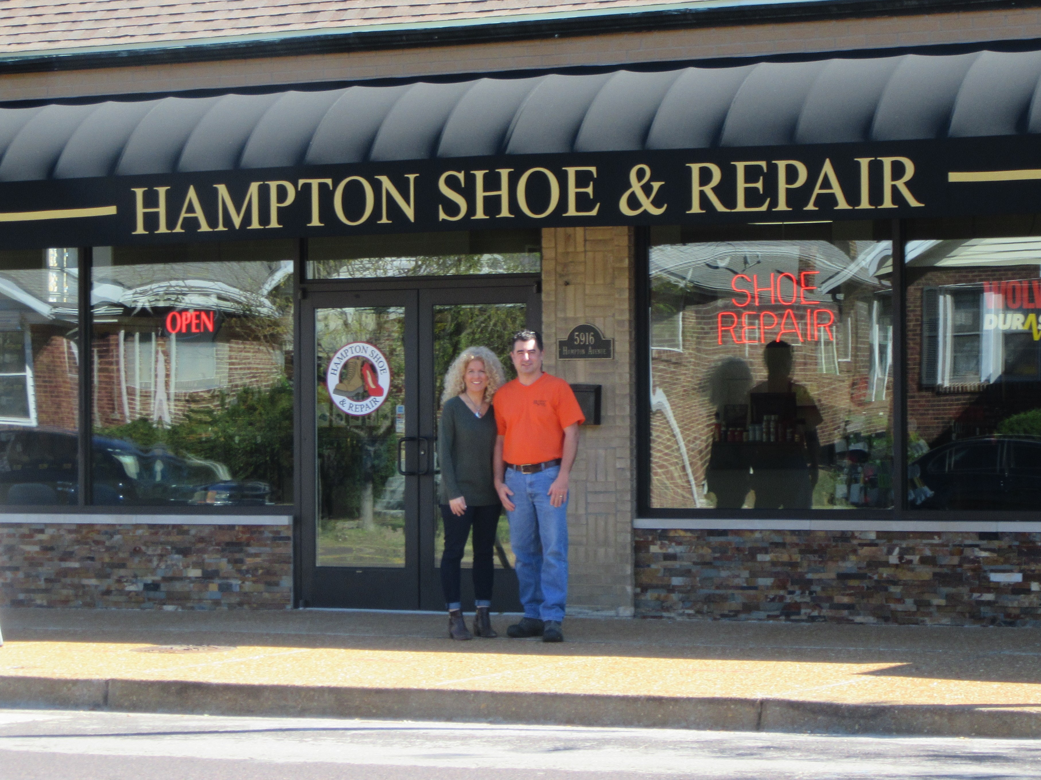 Hampton Shoe moves to new location remodeled by union hands The Labor