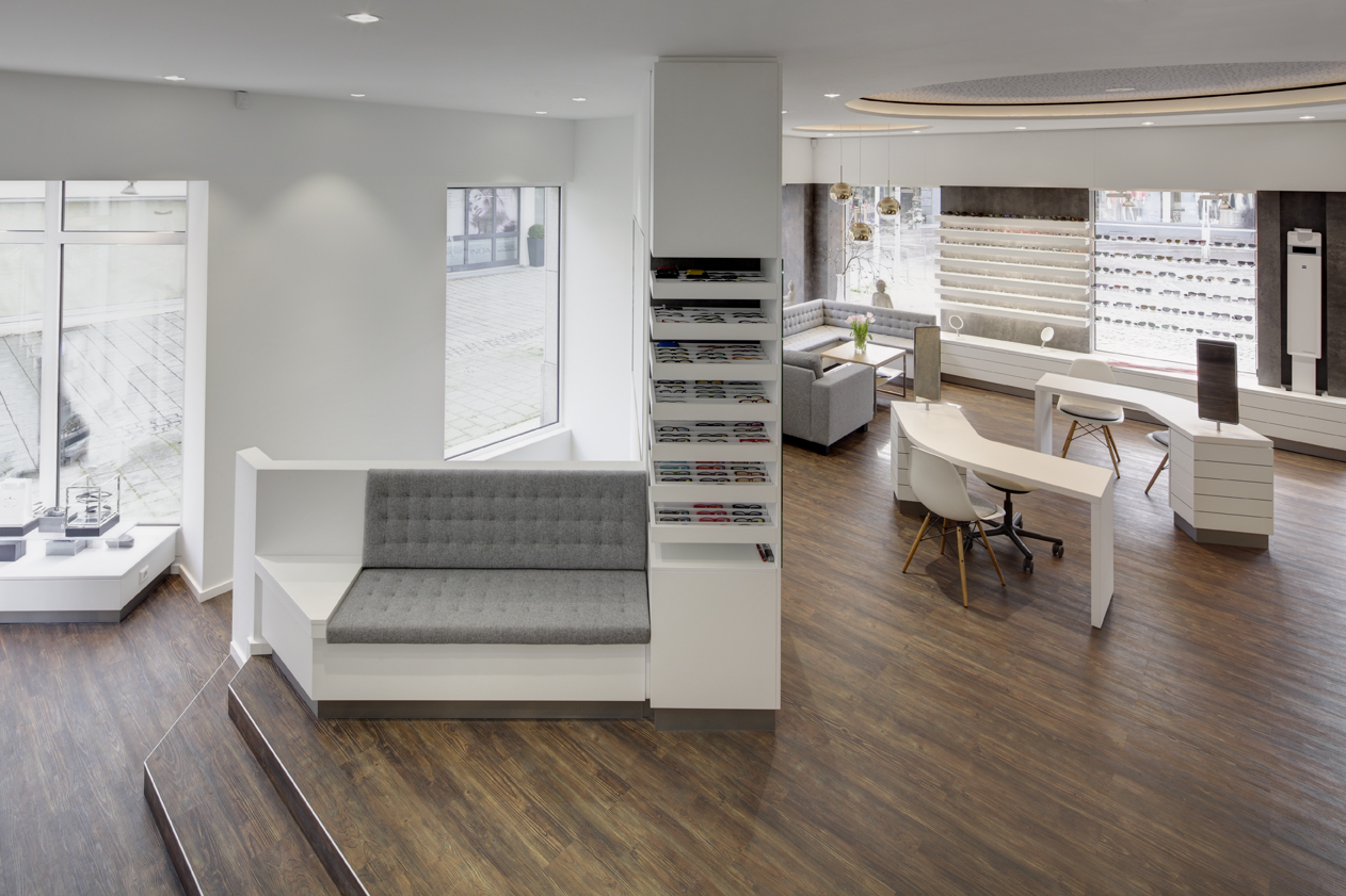 OPTIK HASLER GÖPPINGEN Labor Weltenbau Architektur