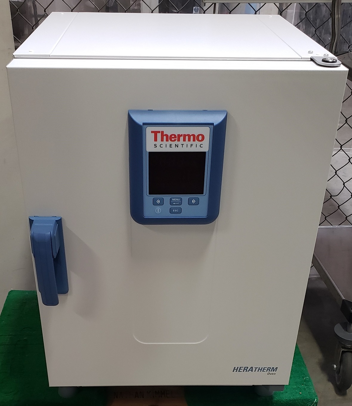 Thermo Scientific Heratherm Advanced Protocol Oven LabTrader Inc.