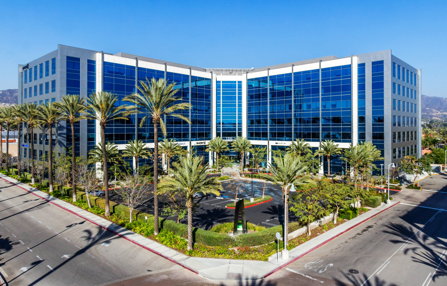 Netflix Signs Biggest Office Lease in LA This Year Los Angeles