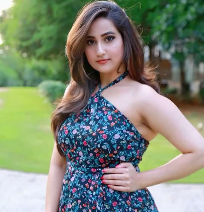 Anchor Manjusha wiki Biography DOB Height Serials images LabuWiki