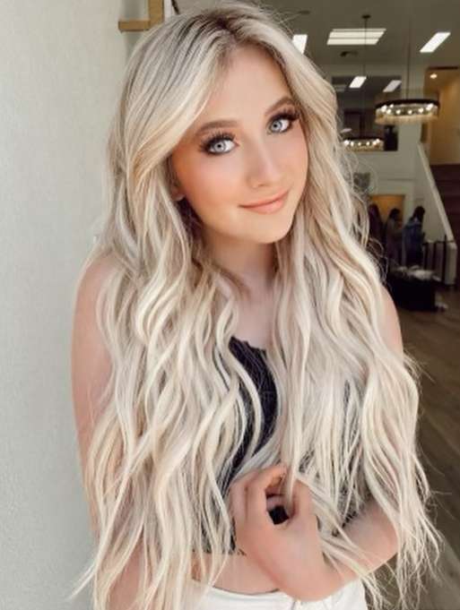 Elliana Walmsley wiki Biography Height Net Worth images LabuWiki