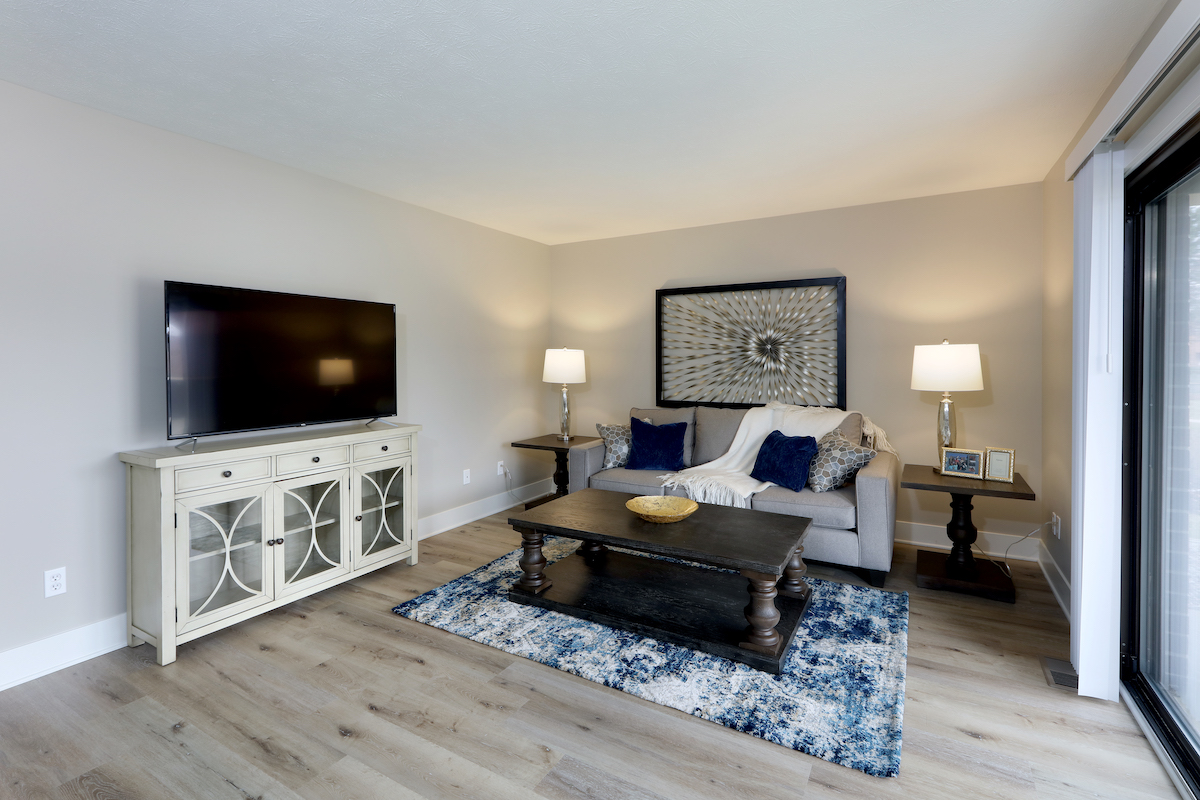 Oaktree Gallery Lacati