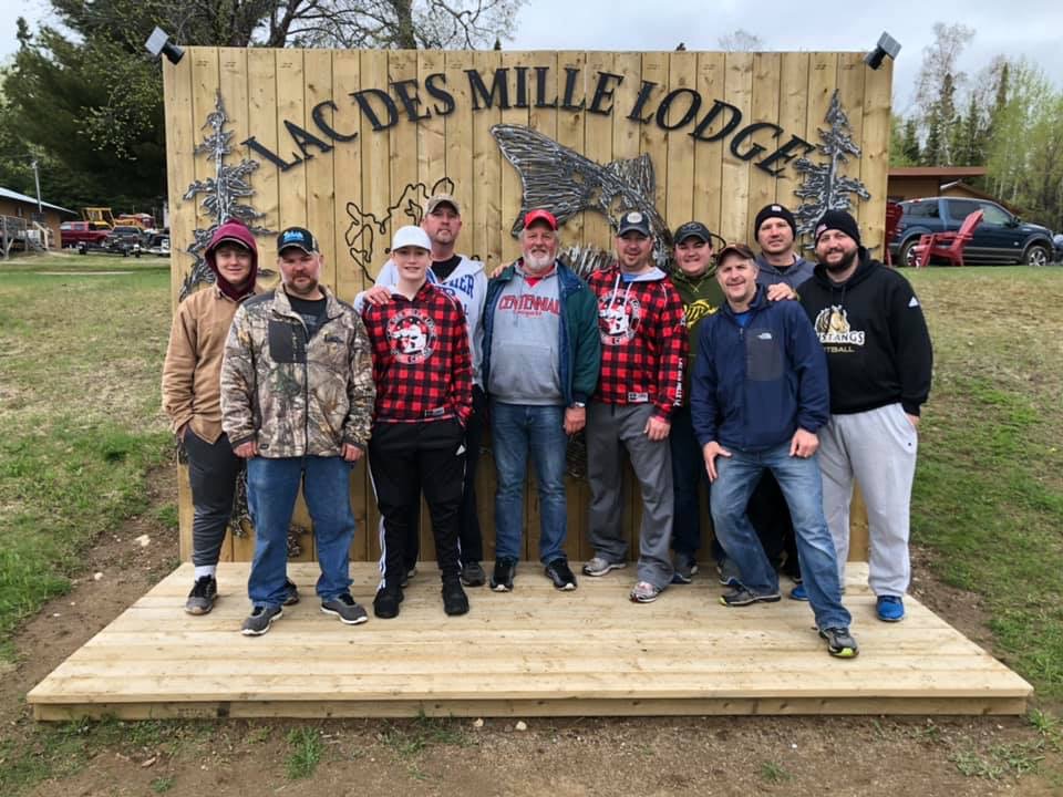 About Lac Des Mille Lodge