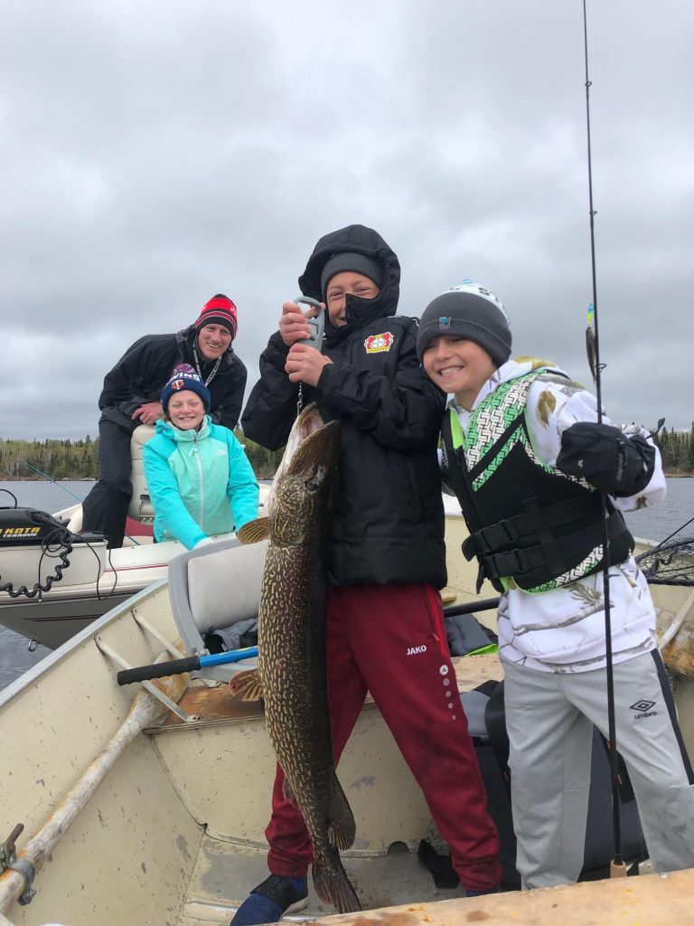 About Lac Des Mille Lodge