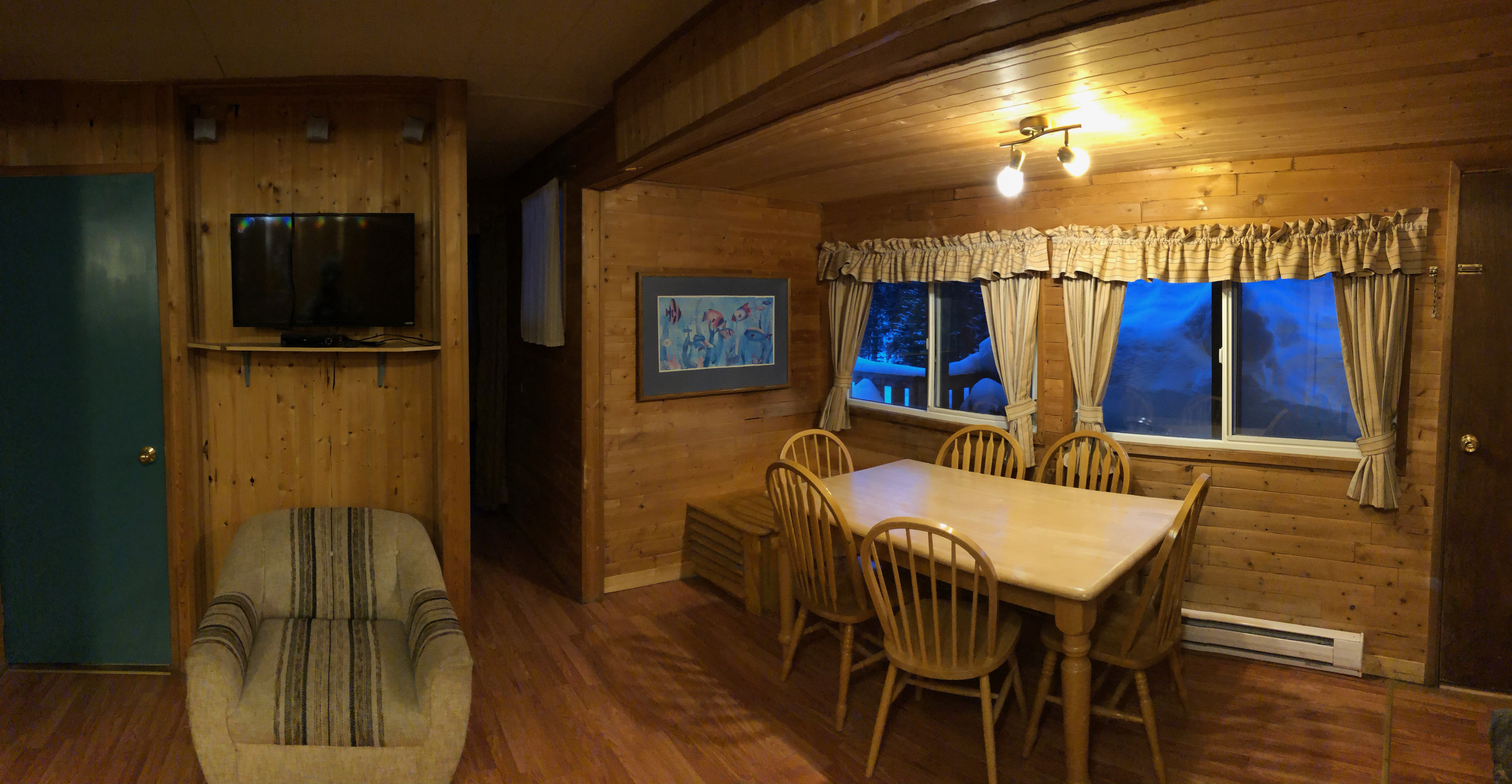 Lac Des Roches Resort Lakefront on lac des roches.