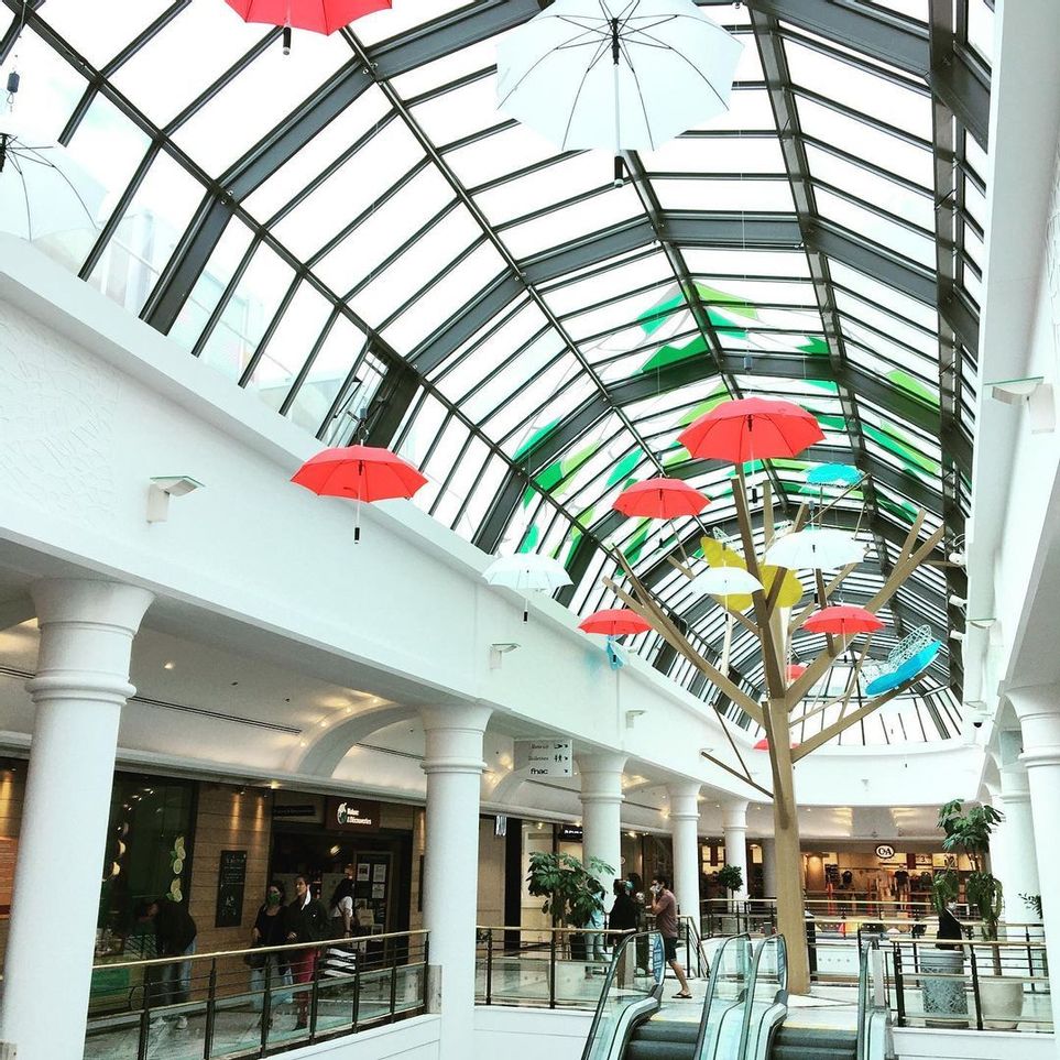 Boutique Centre Commercial Le Mans Le Mans La Devanture