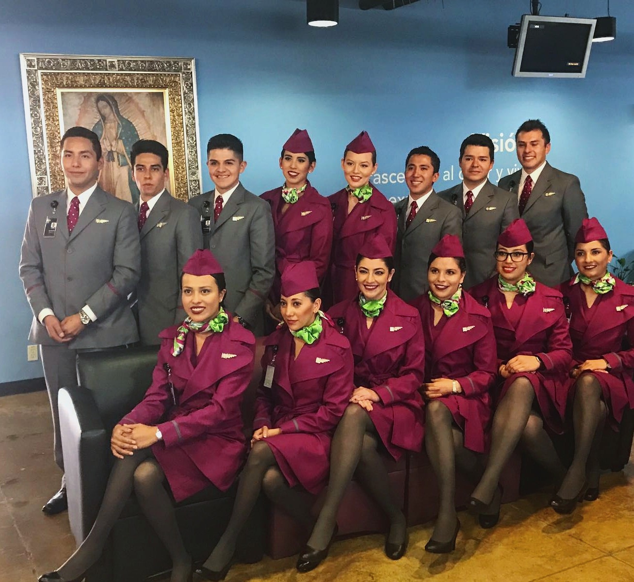 AZAFATA REQUISITOS Y OFERTAS DE TRABAJO (MEXICO)