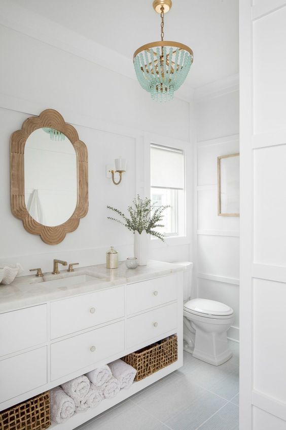 20 Neutral Coastal Bathroom Decor Ideas » Lady Decluttered
