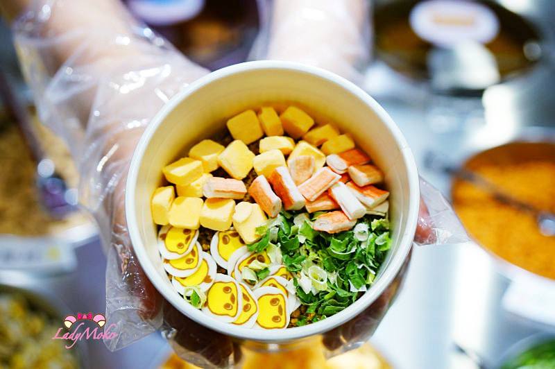 大阪景點》安藤百福日清泡麵發明紀念館,DIY專屬杯麵超好玩