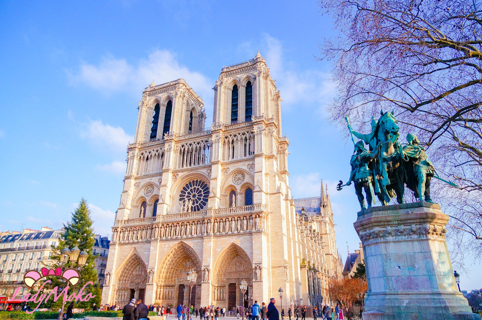 巴黎經典景點》西堤島畔的巴黎聖母院教堂內部免費參觀
