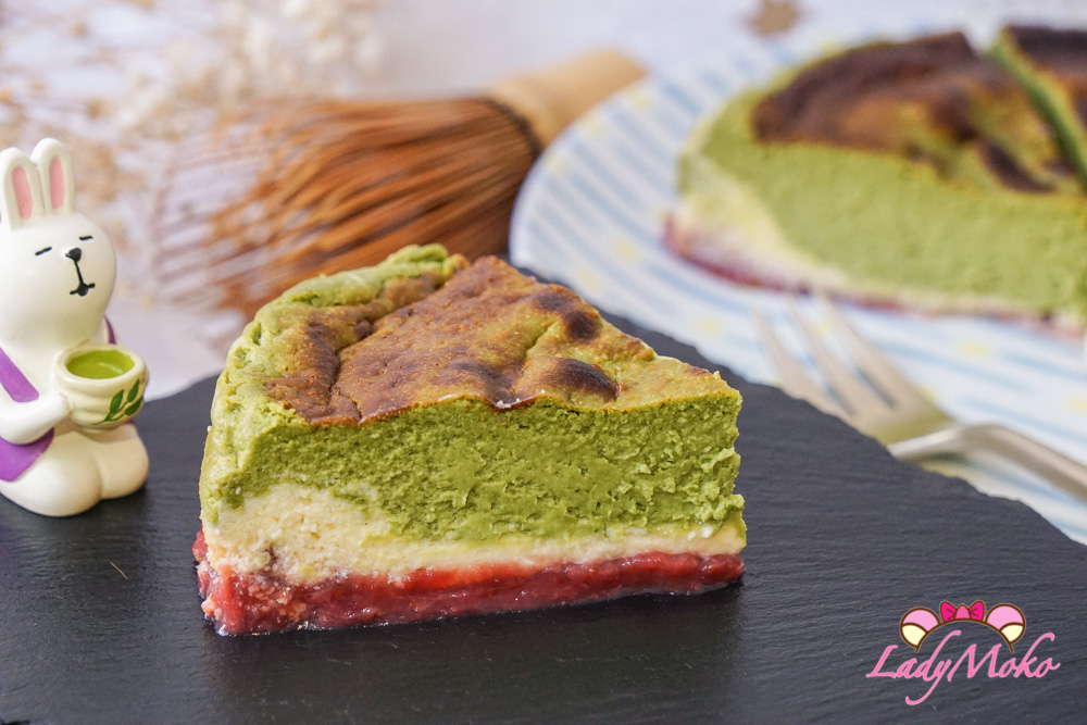 完美三色「抹茶草莓巴斯克乳酪蛋糕」食譜&影片，巴斯克乳酪蛋糕各種好吃的小撇步
