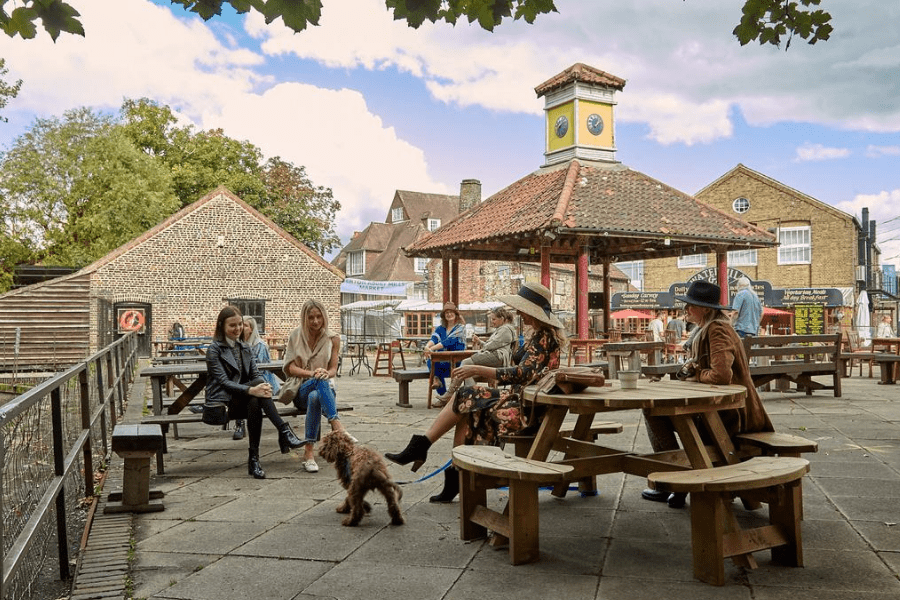 Merton Abbey Mills — Lady Wimbledon