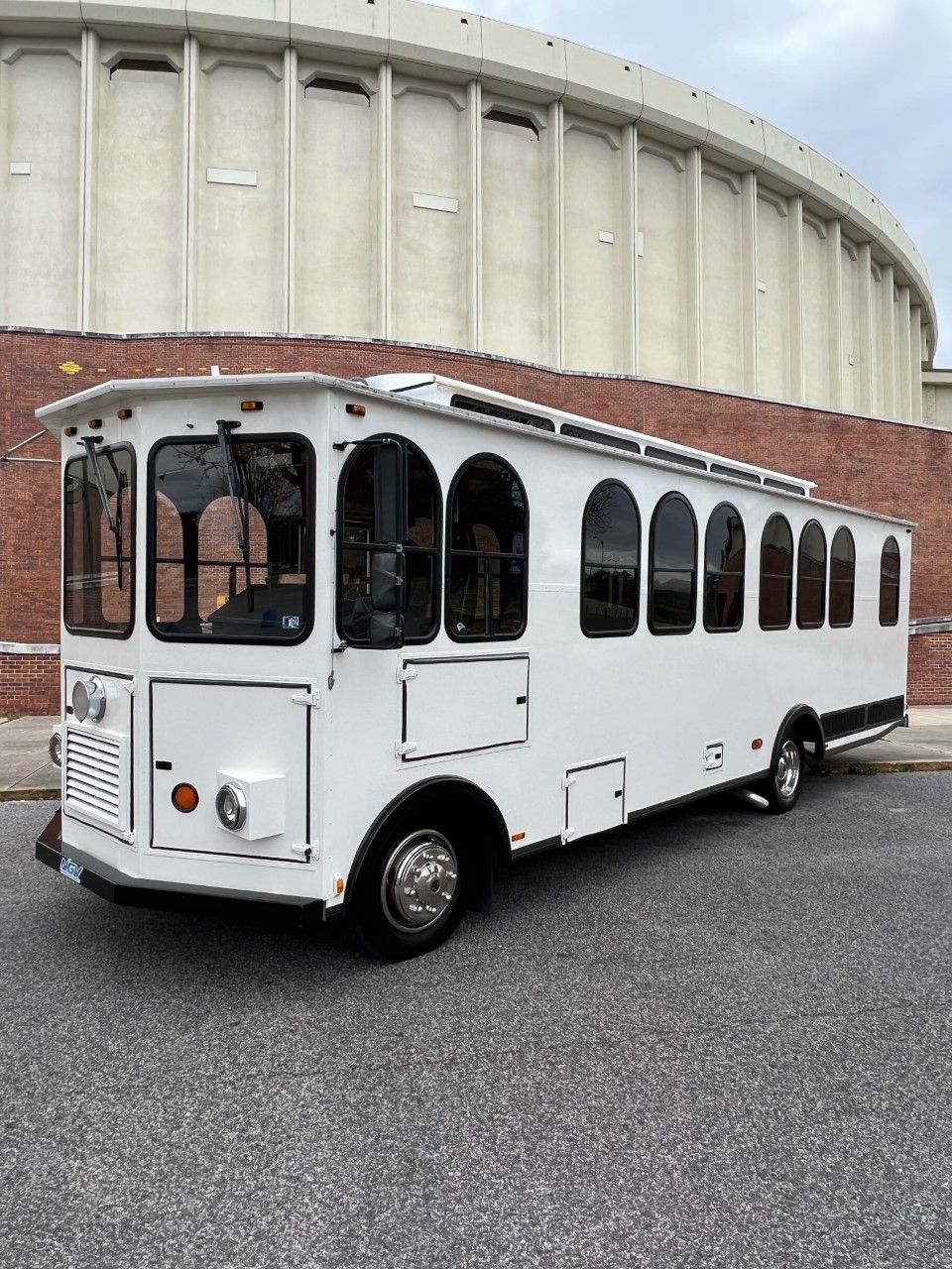 Fleet Lafayette Limo & Trolley
