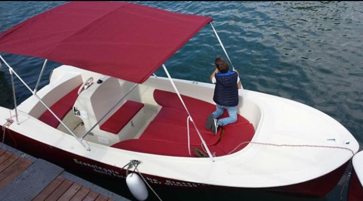 Electric boat rentals on Lake Como Econoleggio Lago di Como