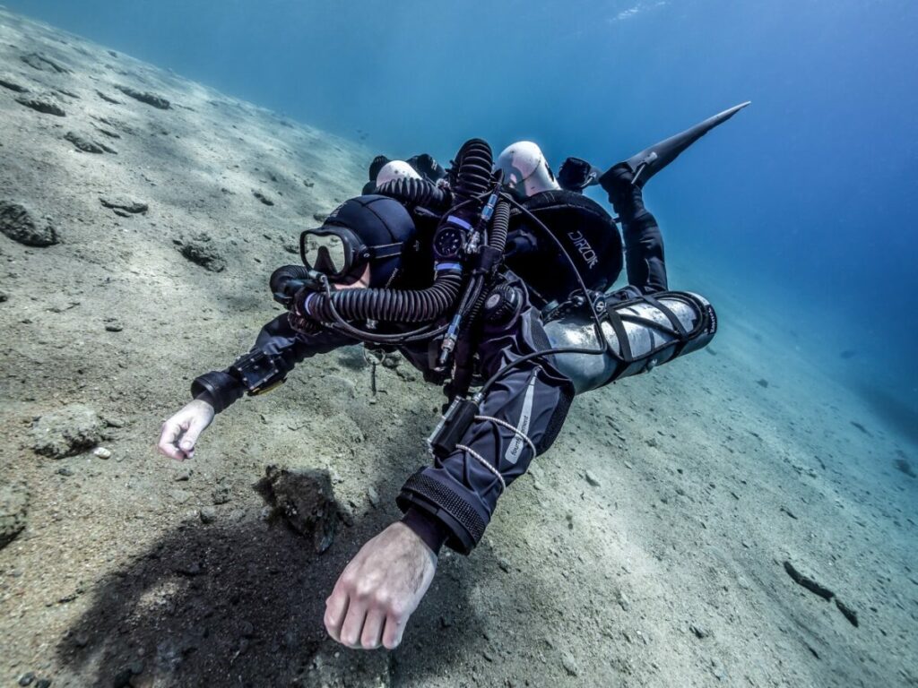 Triton CCR Rebreather, definitely the Nr 1 Chestmount Rebreather