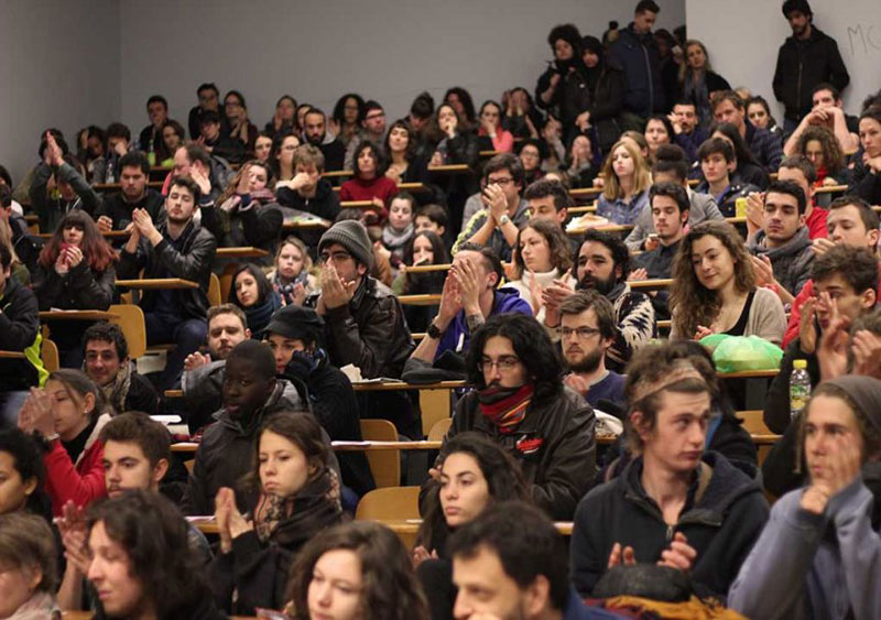 Francia jóvenes y trabajadores le declaran la guerra a la reforma laboral