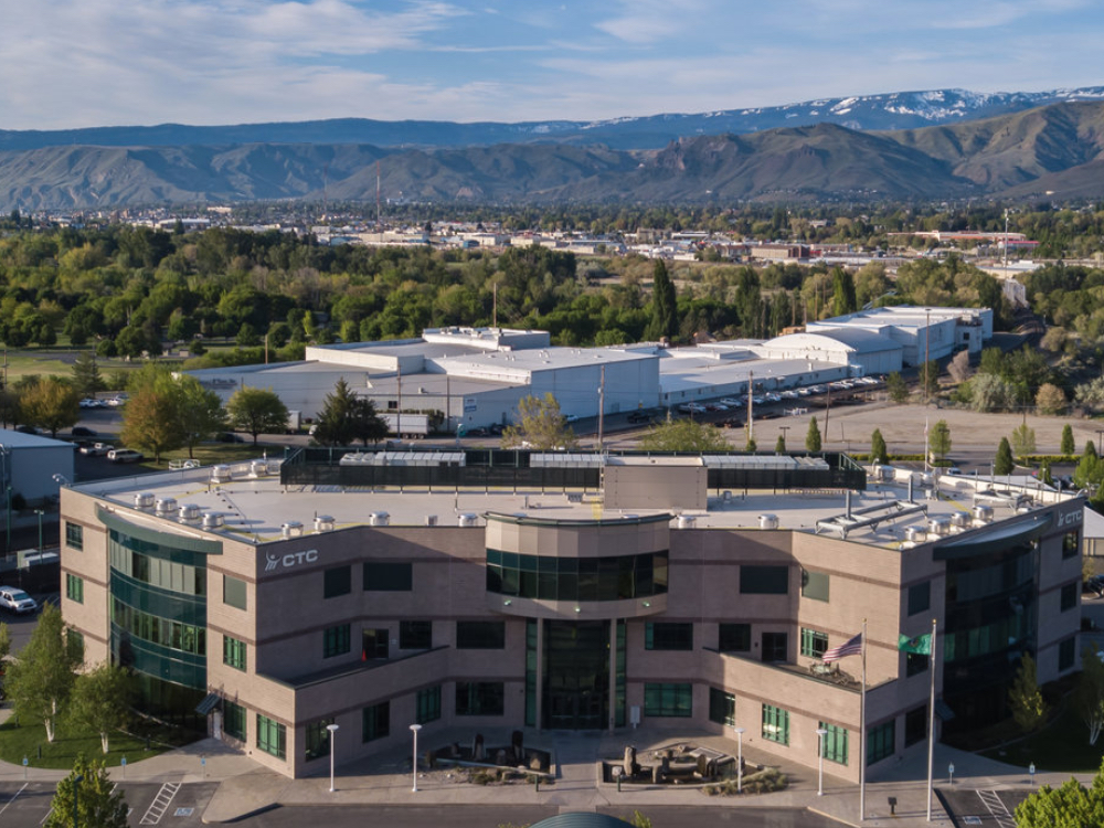 Chelan County Planning Commission Holds Public Hearing Tonight Lake